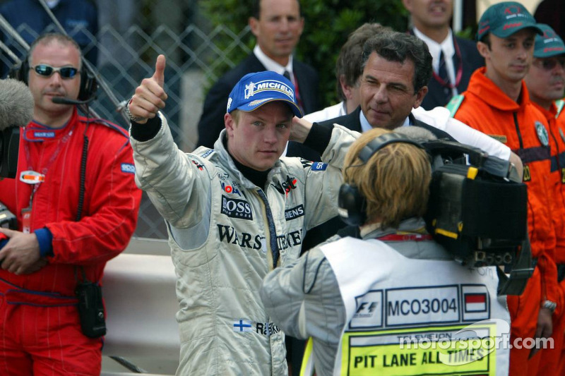 Ganador de la carrera Kimi Raikkonen celebra