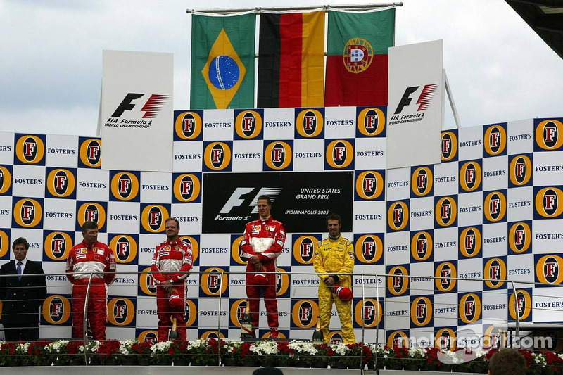 Pódio: vencedor Michael Schumacher com Rubens Barrichello e Tiago Monteiro