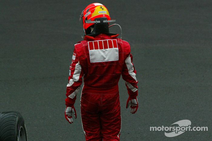 Michael Schumacher se aleja