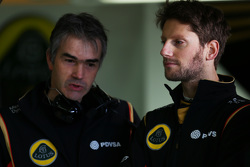 Nick Chester, Lotus F1 Team et Romain Grosjean, Lotus F1 Team
