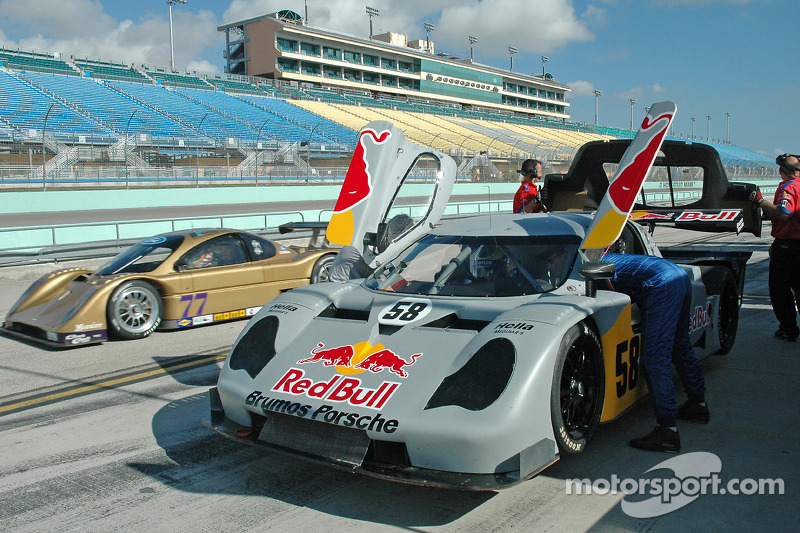 #58 Red Bull/ Brumos Racing, Porsche Fabcar: David Donohue, Darren Law