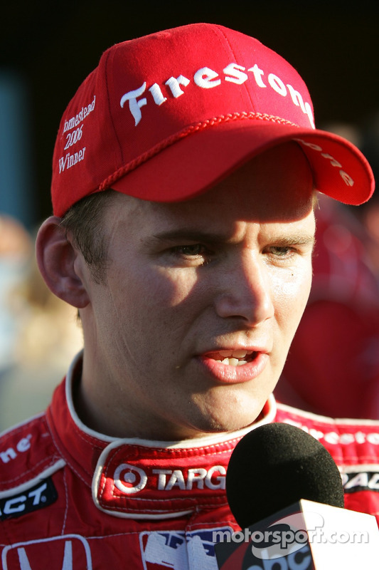 Voie de la victoire: interviews pour Dan Wheldon