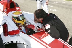 Lewis Hamilton talks to Frederic Vasseur