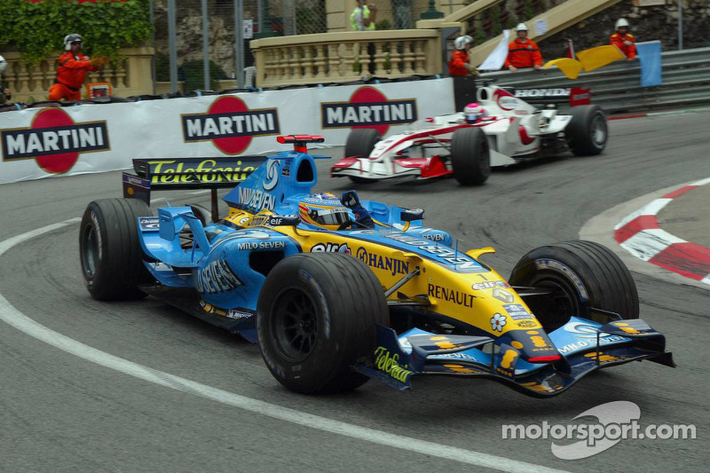 Fernando Alonso celebra