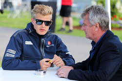 Marcus Ericsson, Sauber F1 Team et Eje Elgh, Manager