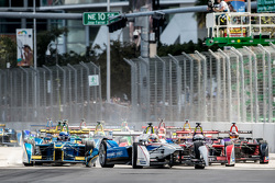 Старт: лидирует Скотт Спид, Andretti Autosport