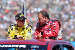 Matt Kenseth, Joe Gibbs Racing Toyota, Ryan Newman, Richard Childress Racing Chevrolet