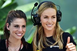 Lucia Villalon Puras, TV Reportera y Carmen Jorda, Lotus F1 Piloto de Desarrollo de Equipo