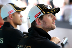 Romain Grosjean, Lotus F1 Team et Pastor Maldonado, Lotus F1 Team