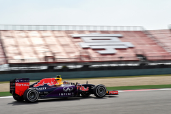 Daniil Kvyat, Red Bull Racing RB11