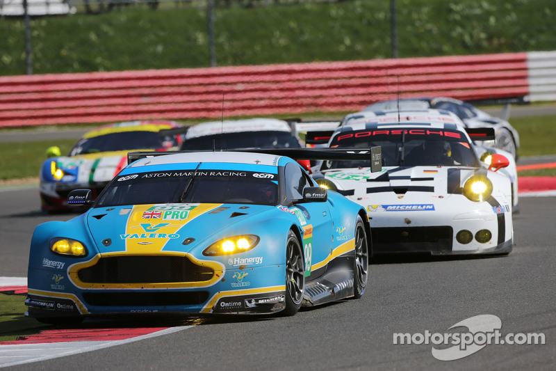 #99 Aston Martin Racing Vantage V8: Fernando Rees, Alex MacDowall, Richie Stanaway