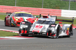 #7 Audi Sport Team Joest R18 e-tron quattro : Marcel Fassler, Andre Lotterer, Benoit Tréluyer