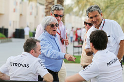 Падди Лоу, Mercedes AMG F1, Берни Экклстоун и Тото Вольф, Mercedes AMG F1