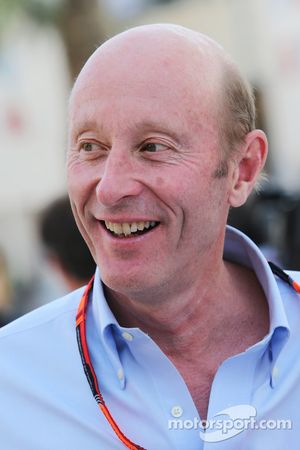 Donald Mackenzie, CVC Capital Partners Socio Director, Co Director de Inversiones Globales