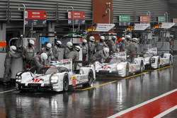#17 Porsche Team 919 Hybrid Timo Bernhard, Mark Webber, Brendan Hartley et#18 Porsche Team 919 Hybrid Romain Dumas, Neel Jani, Marc Lieb et #19 Porsche Team 919 Hybrid Nico Hulkenberg, Earl Bamber, Nick Tandy