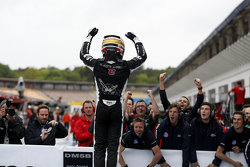 Le vainqueur, Charles Leclerc, Van Amersfoort Racing