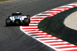 Сьюзи Вольф, Williams FW37