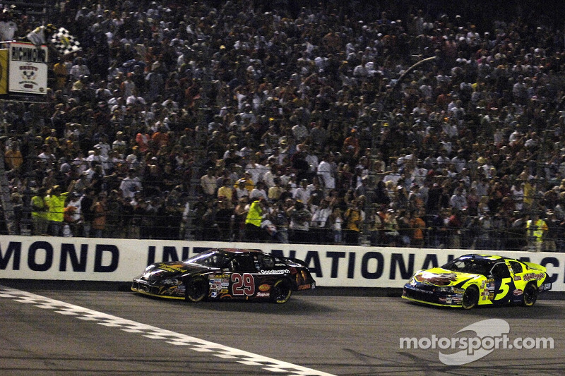 5. 2006: Kevin Harvick takes checkered flag over Kyle Busch
