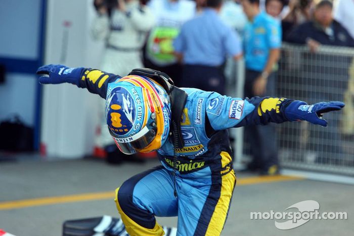 Alonso ganó en Japón dos veces (una en Suzuka en 2006 y otra en Fuji en 2008). La primera de ellas llegó tras un histórico abandono de Schumacher, cuyo motor Ferrari se rompió por primera vez en años. Fue un golpe importante del asturiano a su segundo mundial.