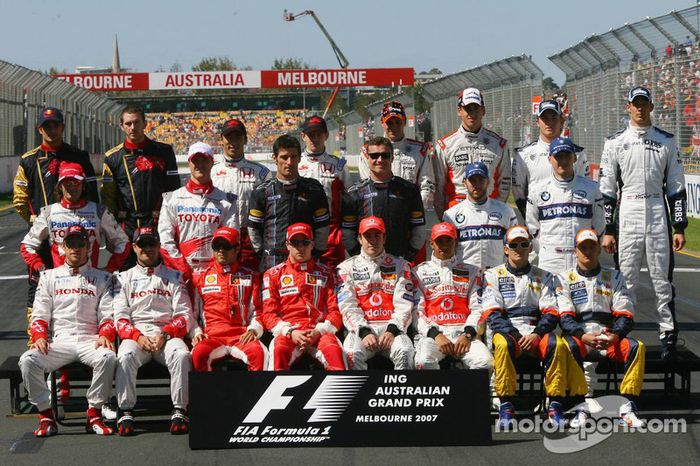 Foto de grupo de pilotos del Campeonato de fórmula uno de 2007