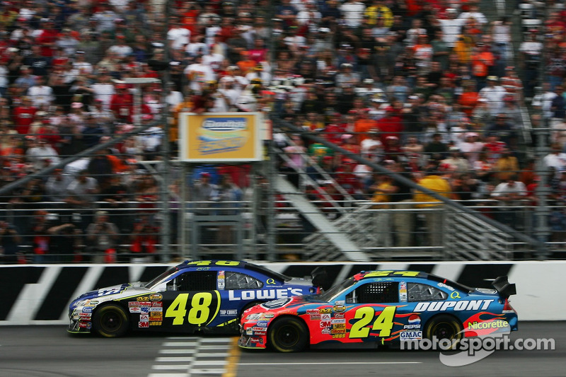 Jimmie Johnson, Hendrick Motorsports Chevrolet; Jeff Gordon, Hendrick Motorsports Chevrolet