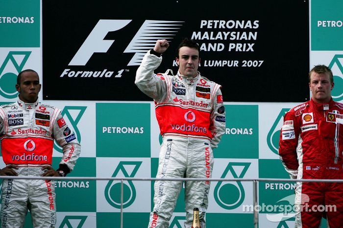 41- Fernando Alonso, 1º en el GP de Malasia 2007