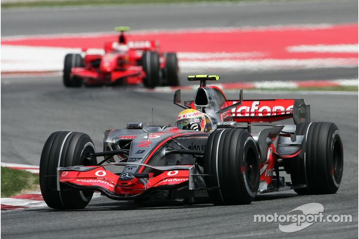 #38 McLaren MP4-22 (2007)