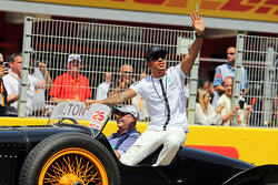 Льюис Хэмилтон, Mercedes AMG F1 на параде пилотов