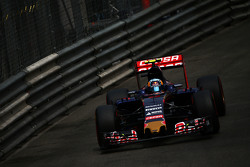 Carlos Sainz Jr., Scuderia Toro Rosso STR10