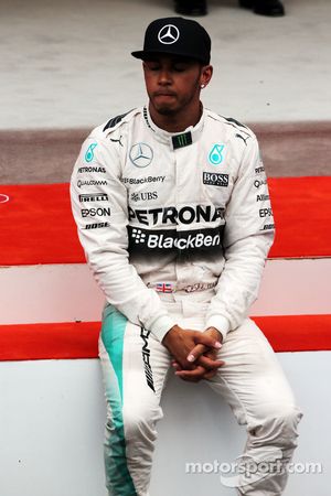 Lewis Hamilton, Mercedes AMG F1 en el podio