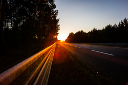 24 Horas de Le Mans pista ambiente al atardecer