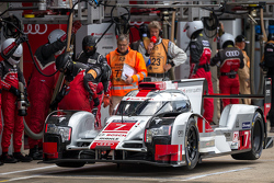 #7 Audi Sport Team Joest Audi R18 e-tron quattro: Marcel Fässler, Andre Lotterer, Benoit Tréluyer