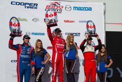 Podium: racewinnaar Spencer Pigot, tweede plaats Jack Harvey, derde plaats Felix Serralles