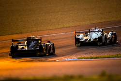 #19 Porsche Team Porsche 919 Hybrid: Nico Hulkenberg, Nick Tandy, Earl Bamber, #30 Extreme Speed Mot