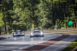 保时捷车队18号保时捷919 Hybrid赛车:罗曼·杜马斯、尼尔·雅尼、马克·里布,丰田车队2号丰田TS040 Hybrid赛车:亚历山大·伍尔兹、斯蒂芬·萨拉赞、麦克·康维