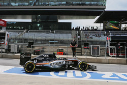 Sergio Perez, Sahara Force India F1 VJM08 deja los pits