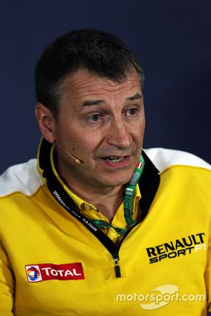 Rob White, Renault Sport Subdirector Gerente, en la conferencia de prensa de la FIA