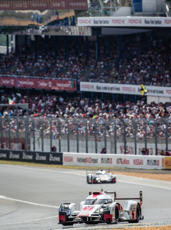 #7 Audi Sport Team Joest Audi R18 e-tron quattro : Marcel Fässler, Andre Lotterer, Benoit Tréluyer