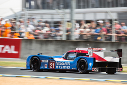 日产车队21号日产GT-R LM NISMO:松田次生、卢卡斯·奥多捏斯、马克·舒尔茨斯基
