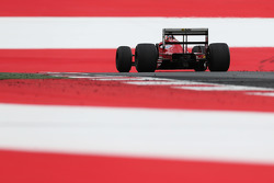 Gerhard Berger, Ferrari F1/87-88C op de Legends Parade