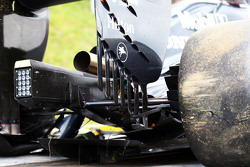 La McLaren MP4-30 endommagée de Fernando Alonso, McLaren