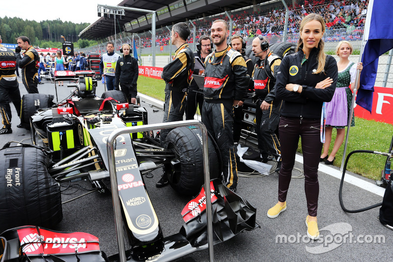 Carmen Jorda, Lotus F1 Team Development Driver di grid