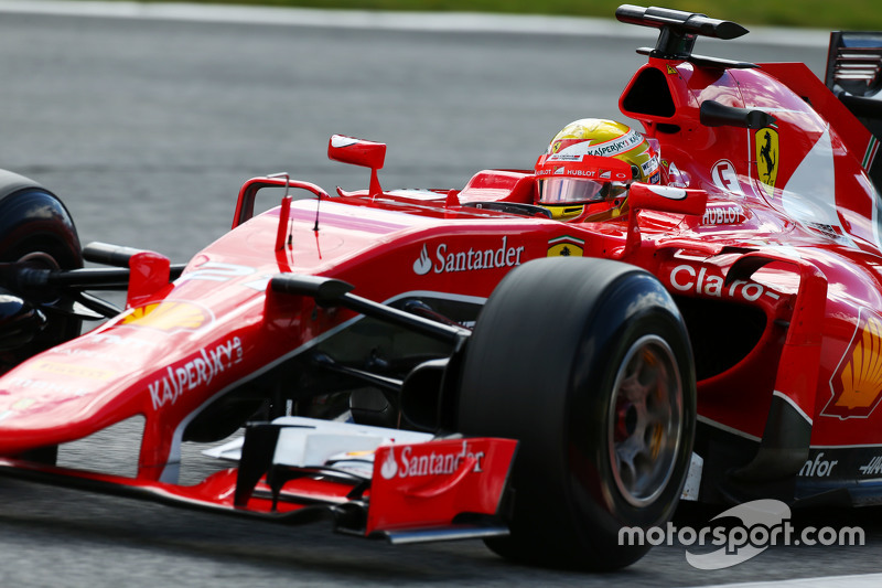 Esteban Gutiérrez, Ferrari SF15-T piloto de pruebas y reserva