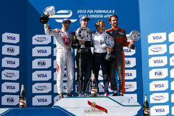 Race 1 Podium: second place Jérôme d'Ambrosio, Dragon Racing winner Sébastien Buemi, e.dams-Renault