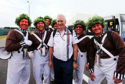 Pat Symonds, Williams diretor técnico da Williams com  Oompa Loompas