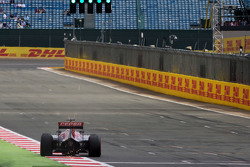 Искры из-под машины Макса Ферстаппена, Scuderia Toro Rosso STR10