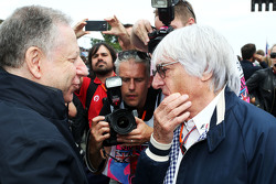 Жан Тодт, президент FIA и Берни Экклстоун на стартовой решетке
