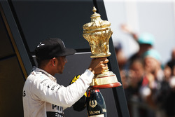 El ganador, Lewis Hamilton, Mercedes AMG F1