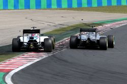Valtteri Bottas, Williams F1 Team y Lewis Hamilton, Mercedes AMG F1 Team