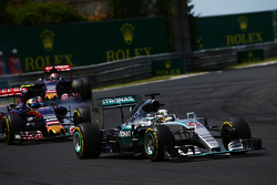 Льюис Хэмилтон, Mercedes AMG F1 W06